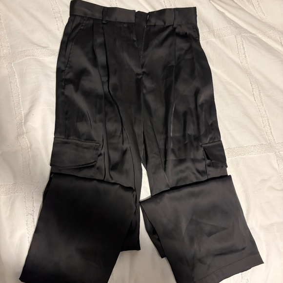🖤 Dynamite Izabel Satin Cargo Pants — BRAND NEW - Picture 1 of 4